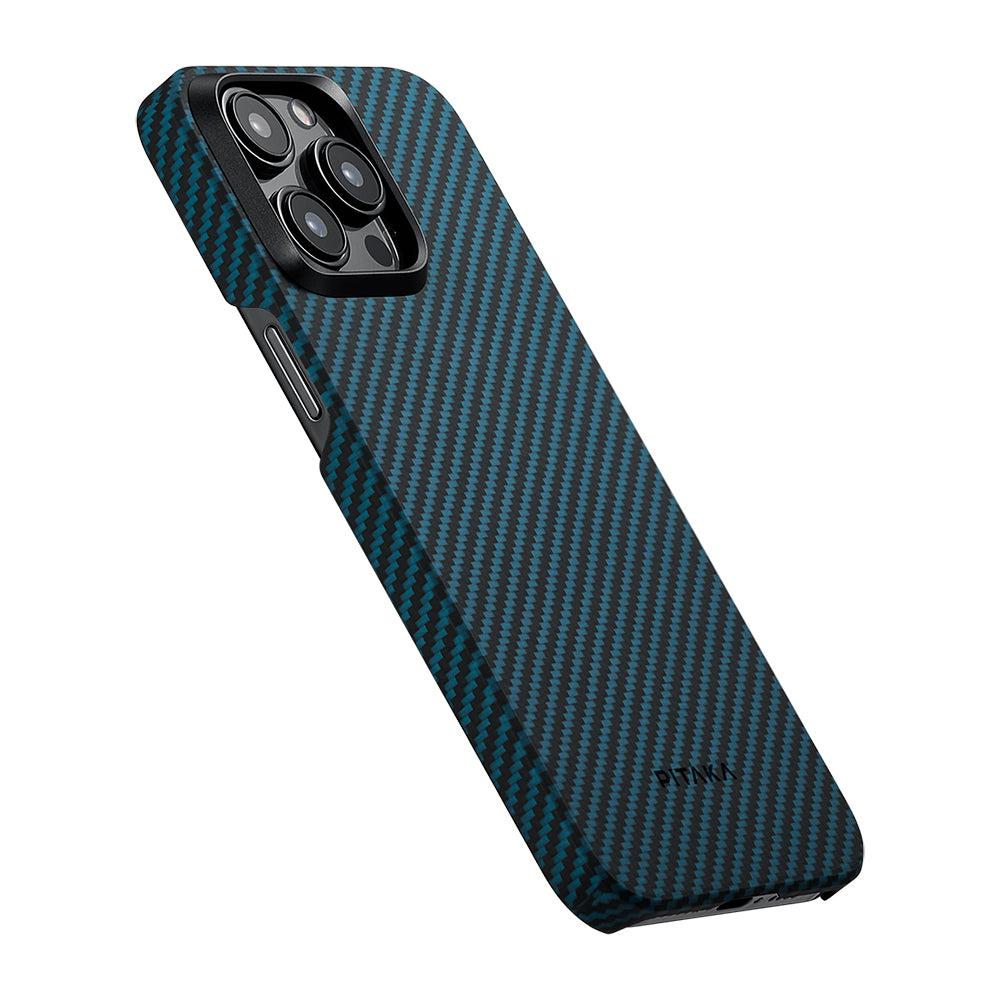 Pitaka Ultra-Slim Classic Serisi iPhone 15 Pro M-safe Şarj Özellikli 1500D Aramid Fiber Black-Blue Twill Kılıf Pitaka Ultra-Slim Classic Serisi iPhone 15 Pro M-safe Şarj Özellikli 1500D Aramid Fiber Black-Blue Twill Kılıf